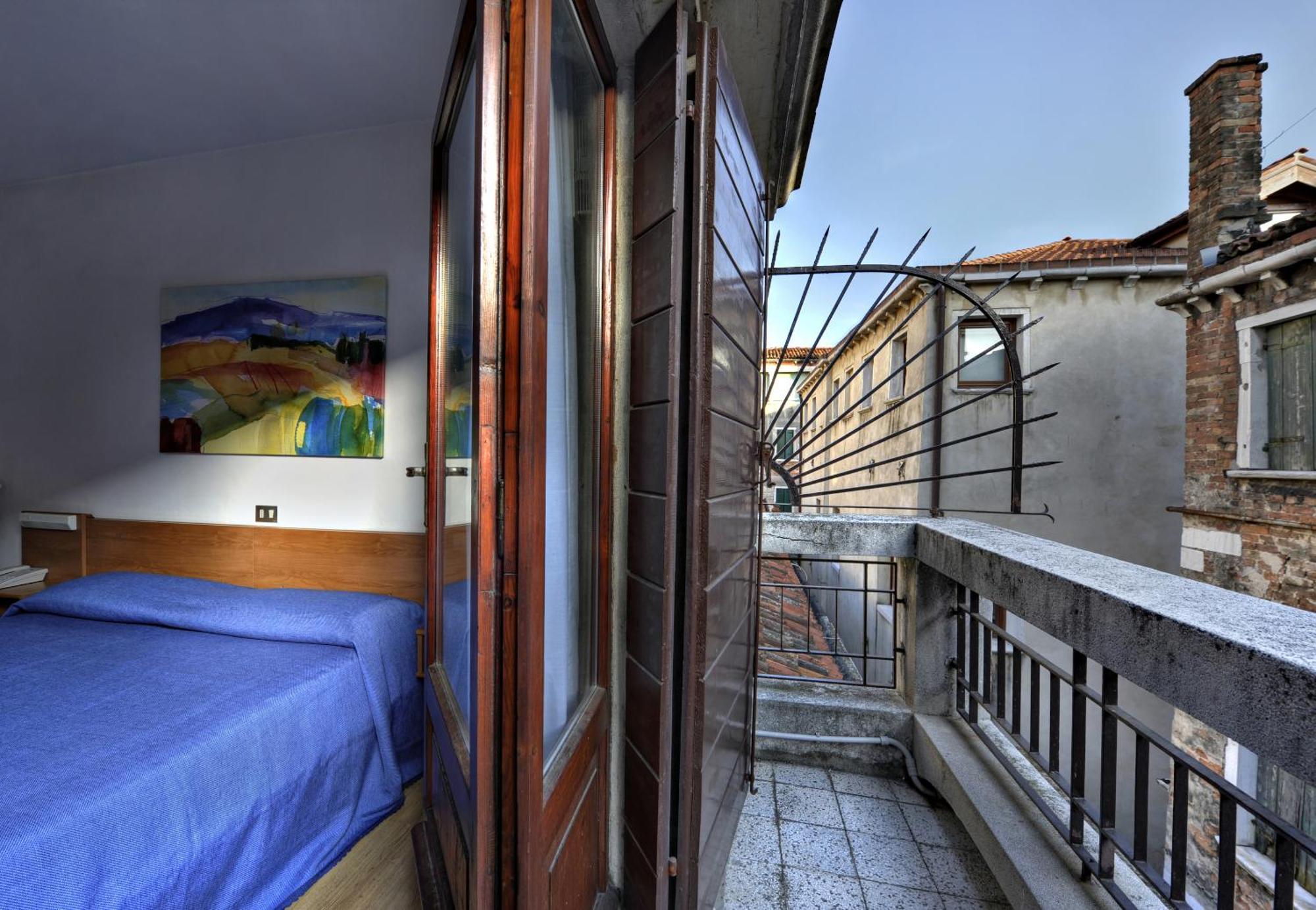 Hotel Caprera Venice Exterior photo